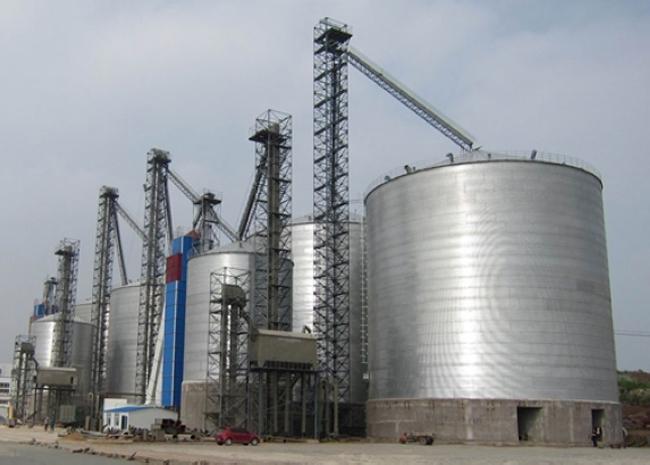 峡江大型钢板库构造参数及水泥储存质量